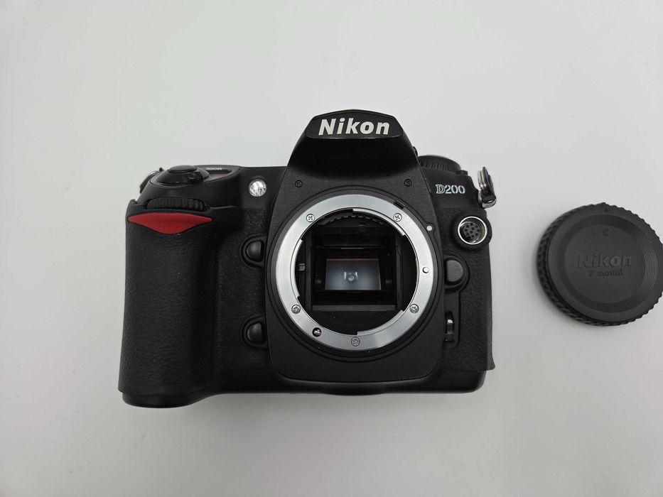WYPRZEDAŻ Aparat Nikon D200 body - 27 tys. zdjęć- solidny i niezawodny
