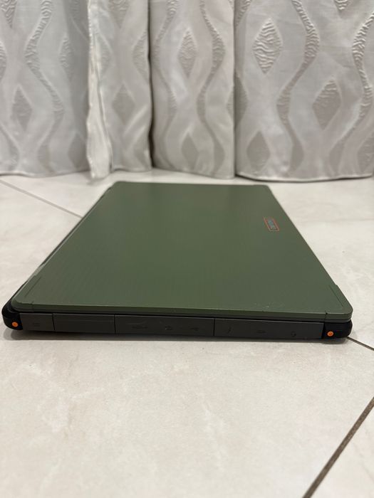 Ноутбук Acer Enduro Urban N3 (N19Q9)