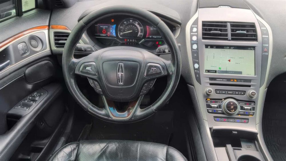 Lincoln MKZ Hybrid Reserve      2017