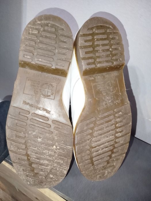 Білі туфлі Dr martens Англія, р42