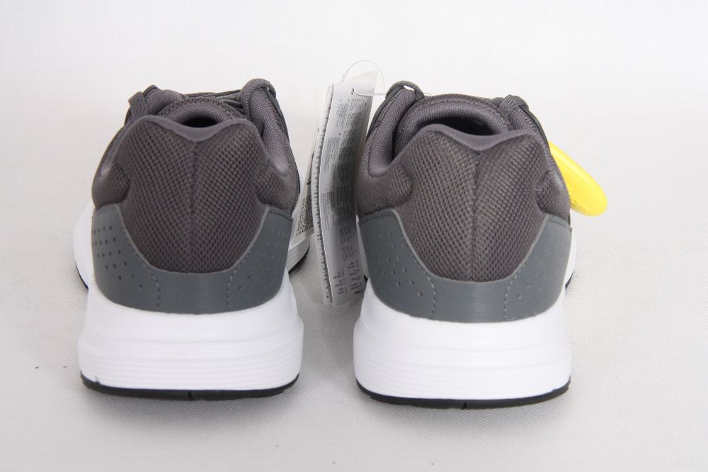 Buty ADIDAS Galaxy 4. Nowe   45  1/3