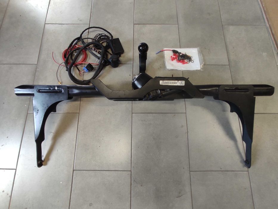 Oryginalny elektryczny Hak holowniczy VW Touran III 15- moduł komplet