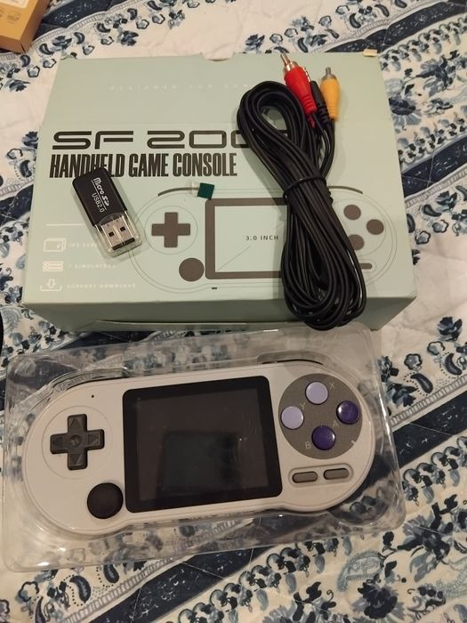 Vendo consola como nova