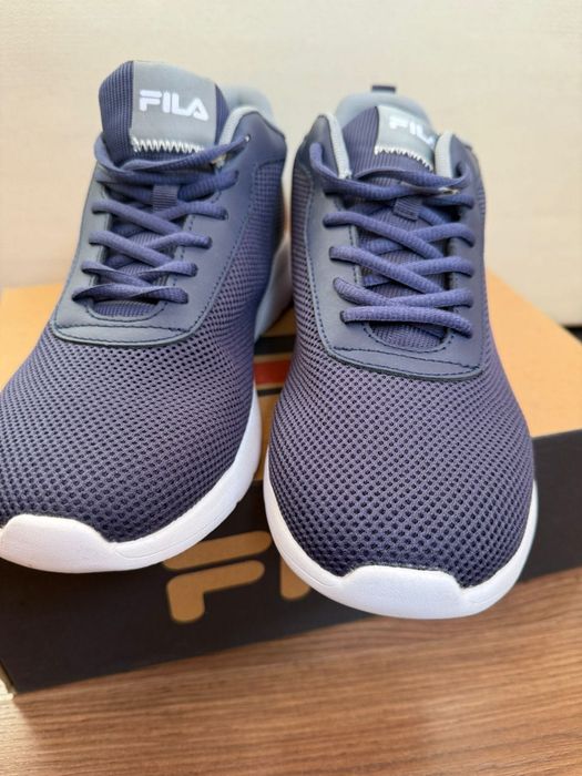 Новие кроссовки Fila 45р легкие