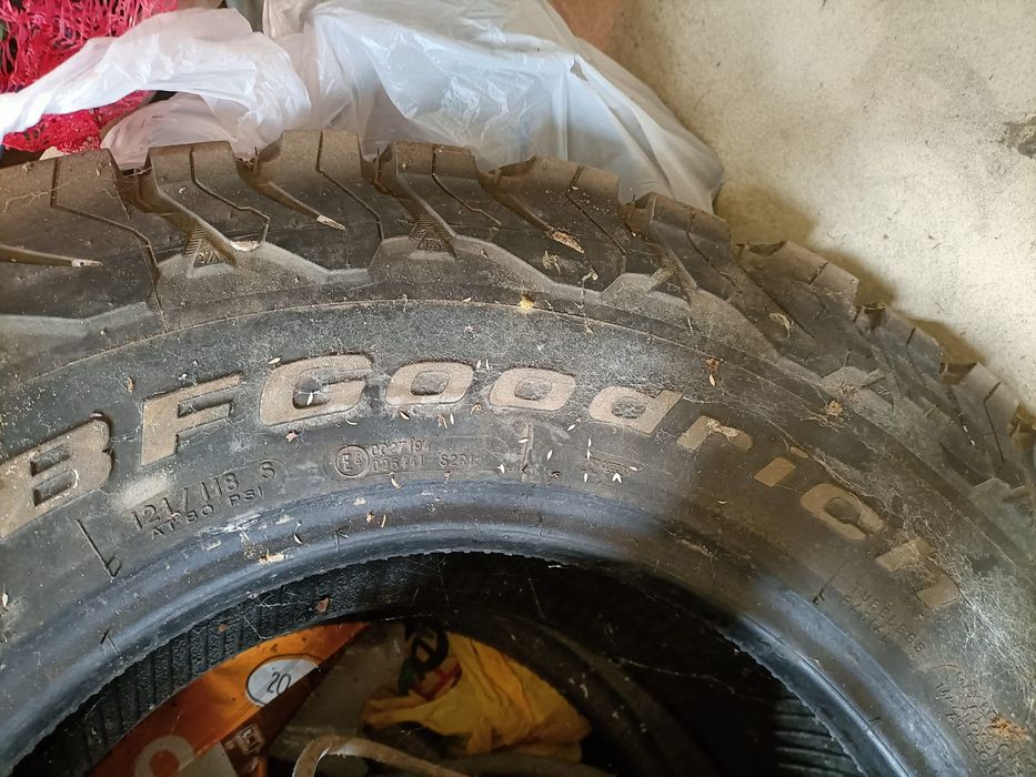 Pneus l200  para venda