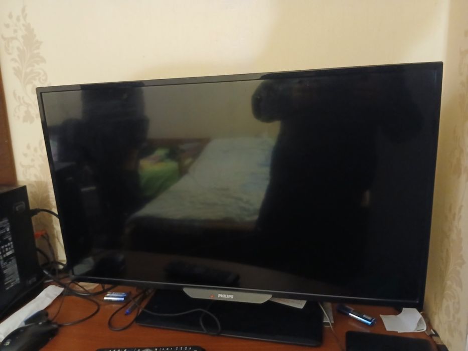 Продам телевизор 32 дюймів