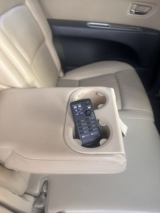 Субару Трібека 2008 року