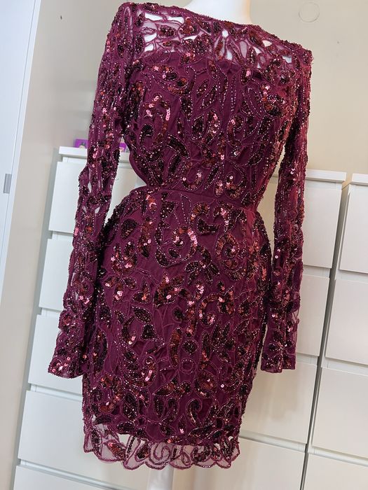 Bordowa bogato zdobiona sukienka Asos Edition cekiny sylwester S