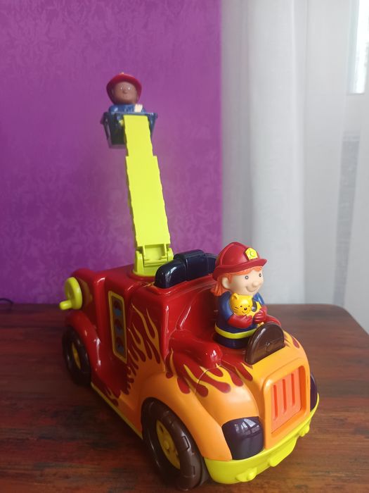 Пожарная машина Battat, световые, звуковые эффекты