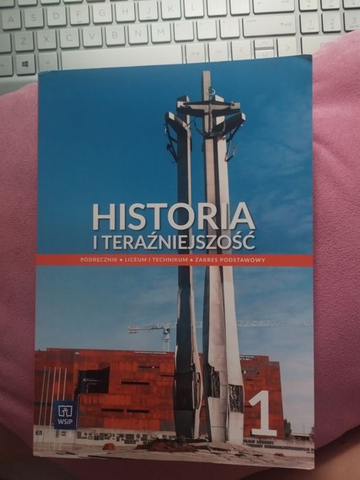 książka do 1 klasy technikum/liceum do hitu