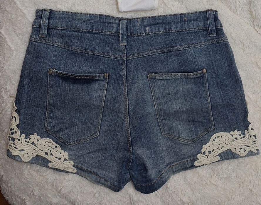 Lote Verão: Body Halter Branco tamanho M + 2 Calções de Ganga (Tam. 36