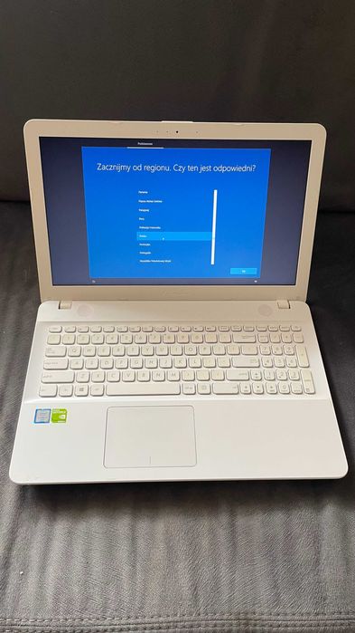 ASUS R541U i3-6006U / 8GB / 256GB / DVD / GF920