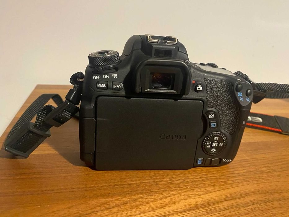 Kit Fotografia Canon 760D + Objectiva 18-200mm + Acessórios