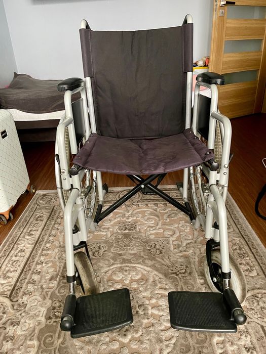 Wózek inwalidzki - stan bardzo dobry, nowe dętki i opony