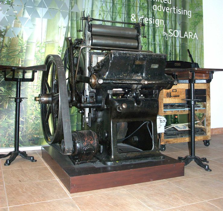 Maszyna tygiel sztanca zabytek