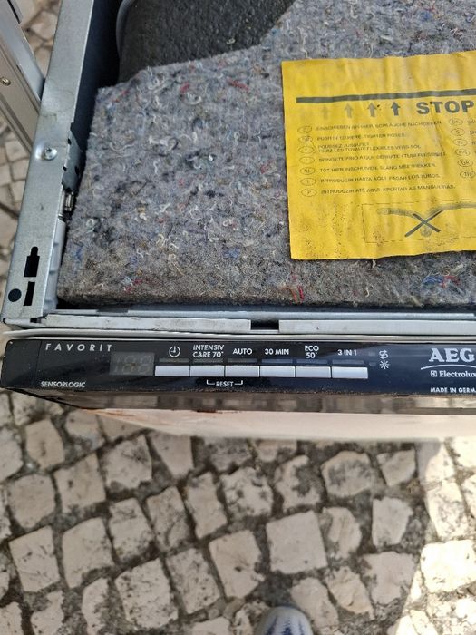 Máquina de lavar loiça AEG