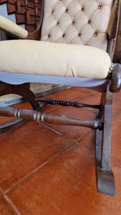 Cadeira de Baloiço em pele