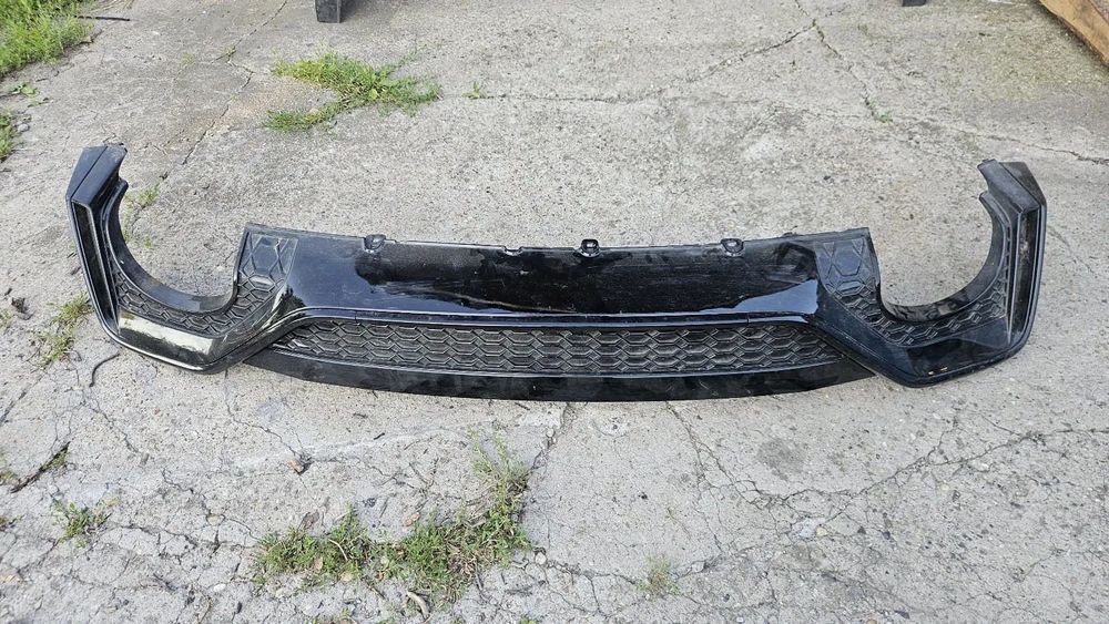 Dyfuzor dokładka zderzaka Audi RS7 4K8 4ak8807514
