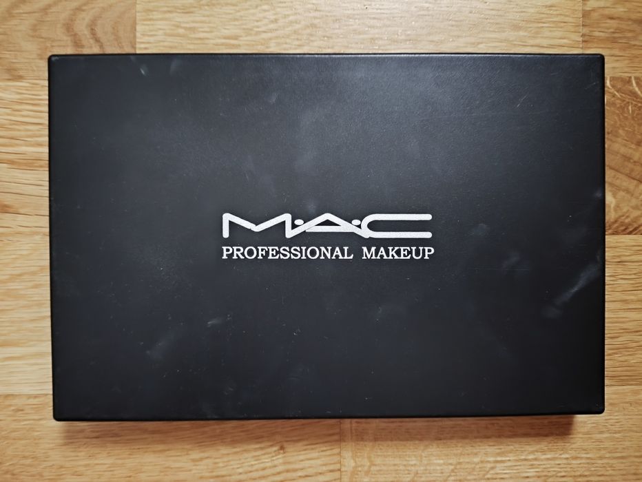 Paleta cieni Mac Proffesional Makeup 120 kolorów