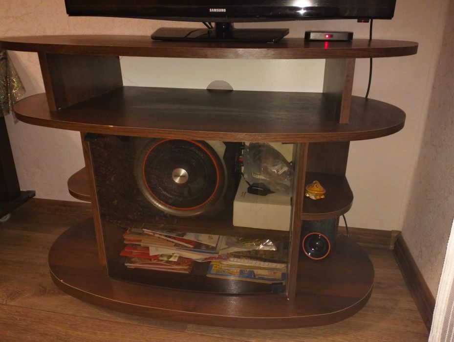 Тумба під телевізор