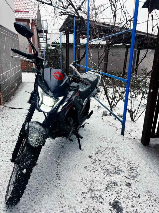 Продам Мустанг МТ200