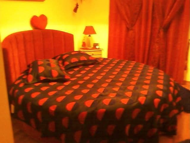 Cama redonda em bom estado
