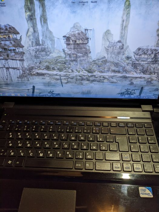 Продам.  Ноутбук Terra Mobile 1748 (W270HU)