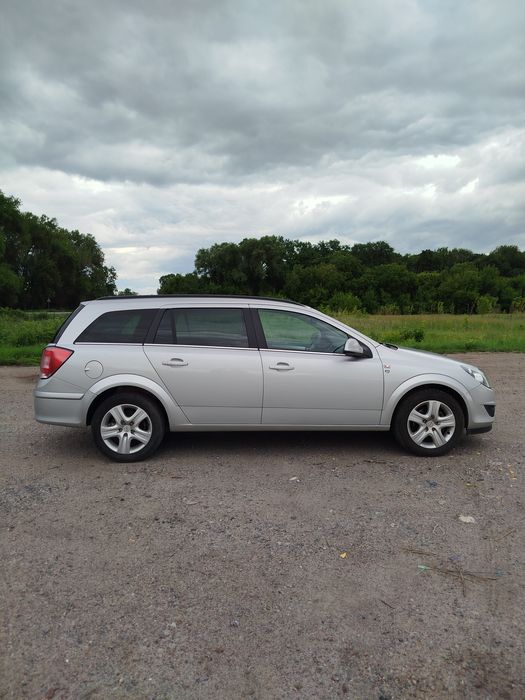 Продам Opel Astra H