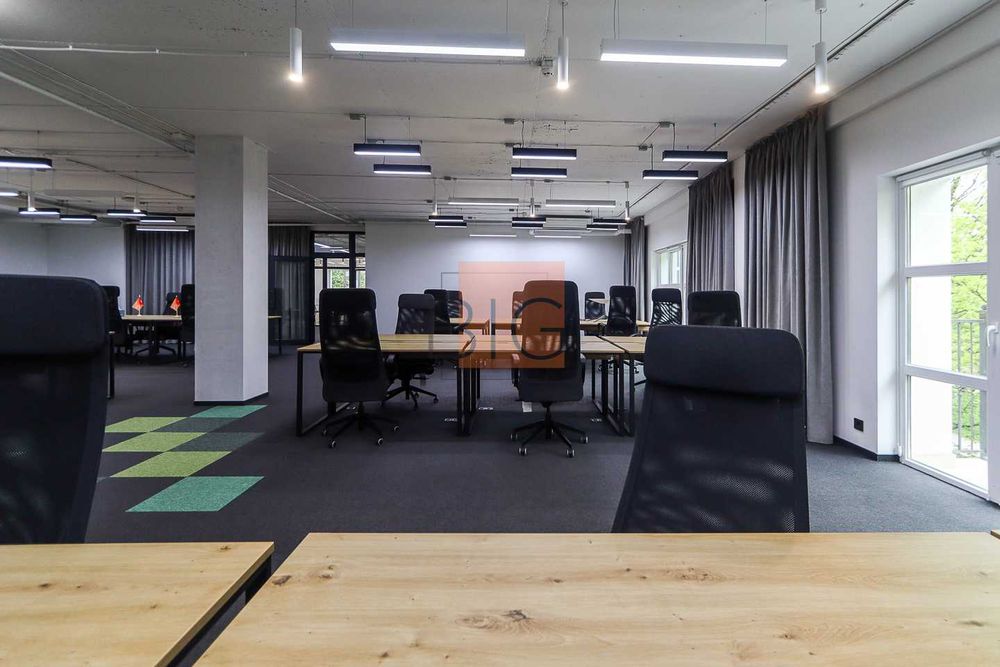 Приміщення 378 м2 з кондиціонерами та ремонтом за вул. Коновальця