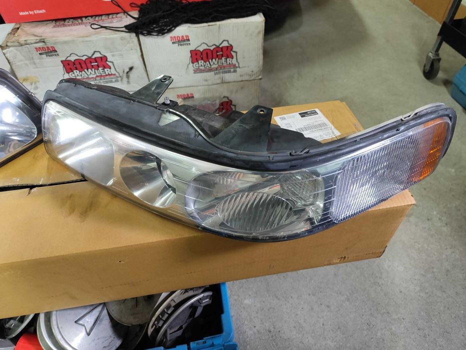 Cadillac Seville reflektory para