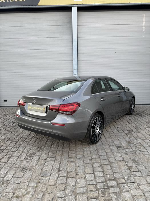 MERCEDES-BENZ A180 Limousine