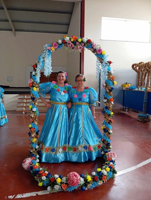 Trajes de Marchas Populares para alugar