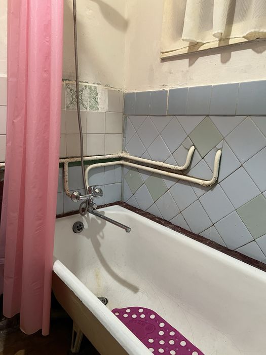 Продам 2 кімнатну кв ( бульвар Студентський)