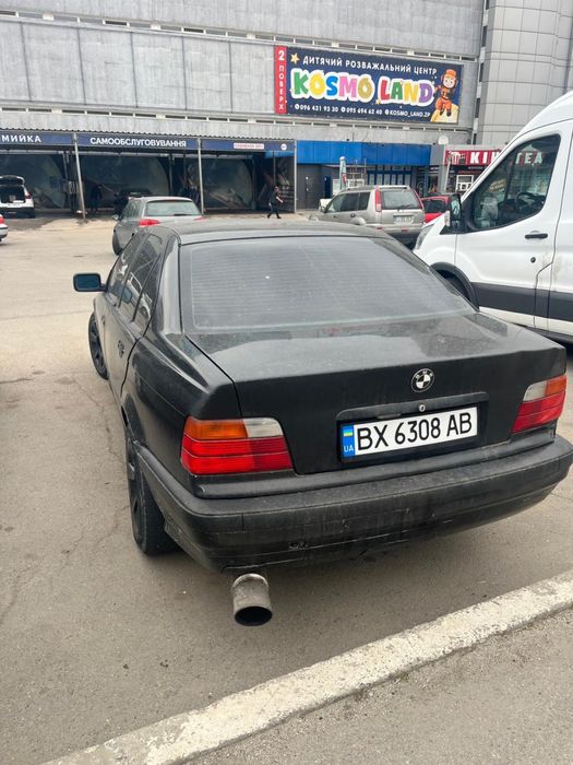 BMW  E36 (1,8 бенз.)торг