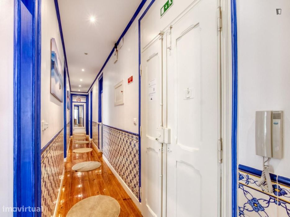 Quarto - localizado em Arroios Lisbon