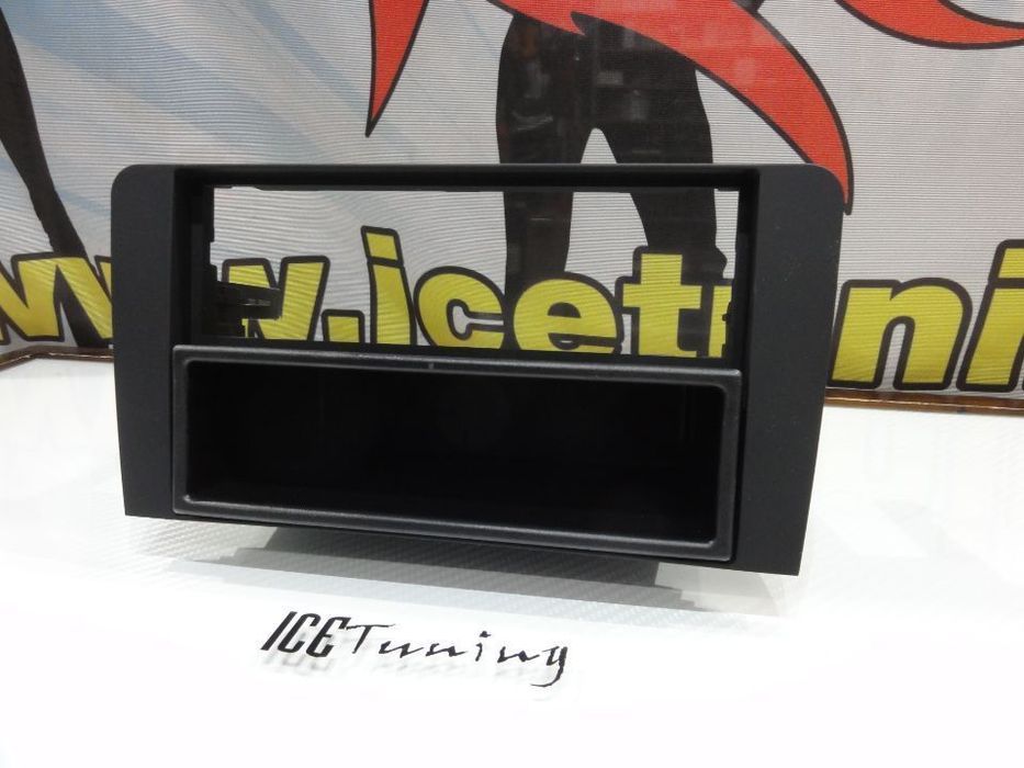 Frente adaptadora para radio universal 1 ou 2 / duplo DIN com gaveta para audi A3 8P 2003-2013