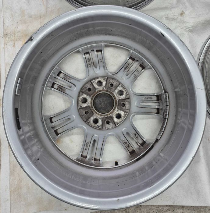 Felgi BMW styling 194  17x8 ET34 17x8,5 ET37