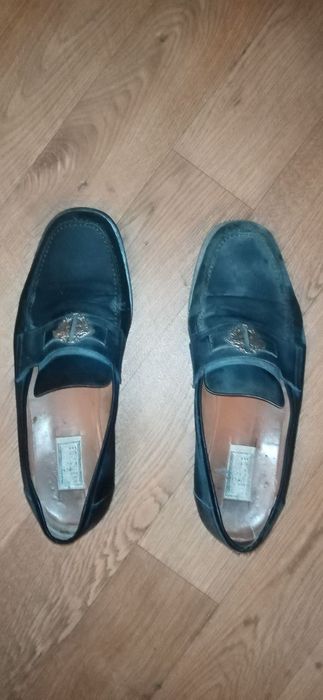 Продам обувь лоферы Versace. Под ремонт.