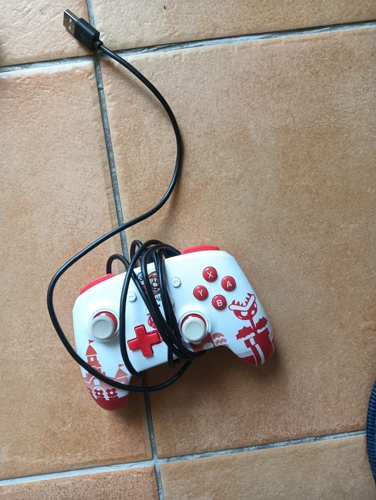 Nintendo Switch com acessórios e jogos