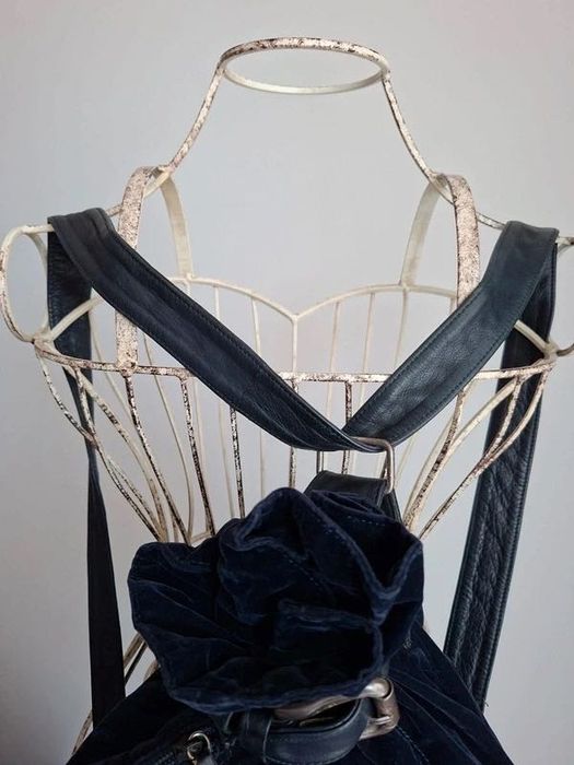 Marc Cain plecak welurowy ze skórzanymi wstawkami leather luxury designer