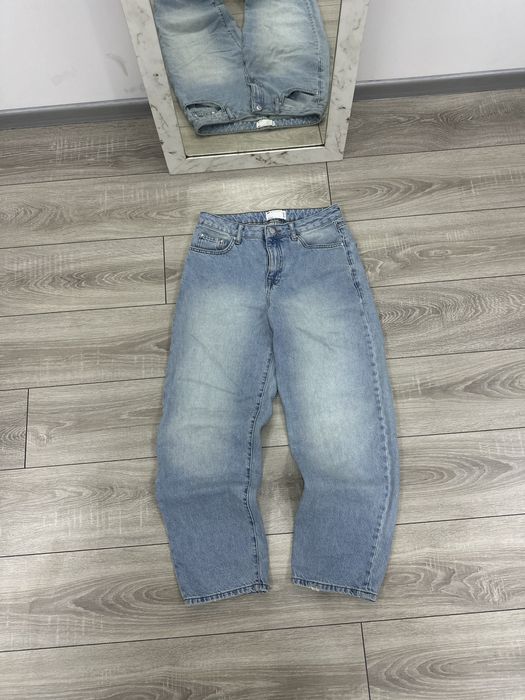 Мужские базовые светлые широкие джинсы