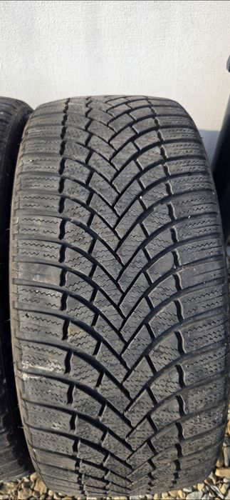 Bridgestone Blizzak LM005 225/40R19
