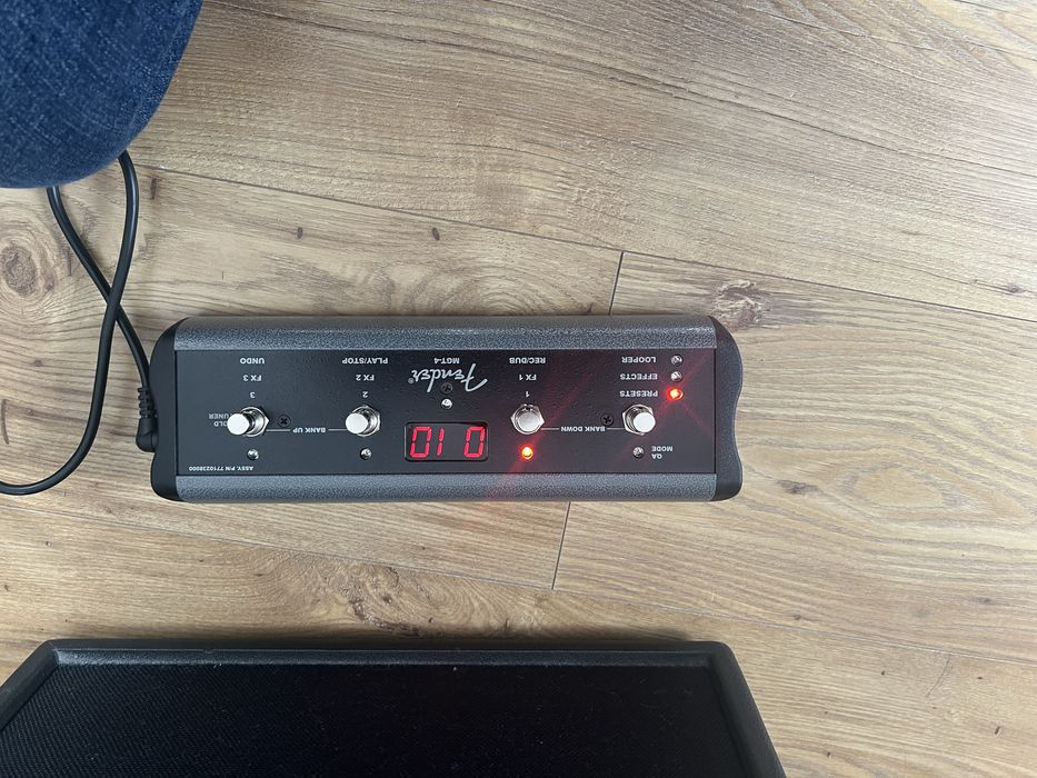 Fender GT 40 + footswitch+ pokrowiec stab bdb
