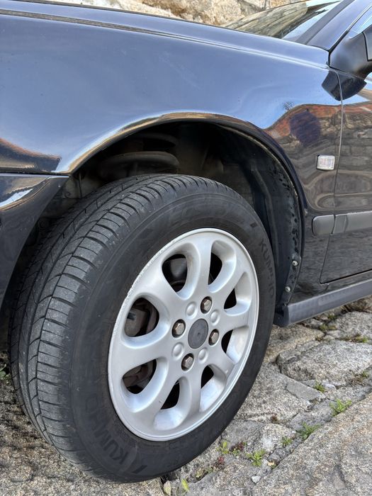 Carro Volvo V40