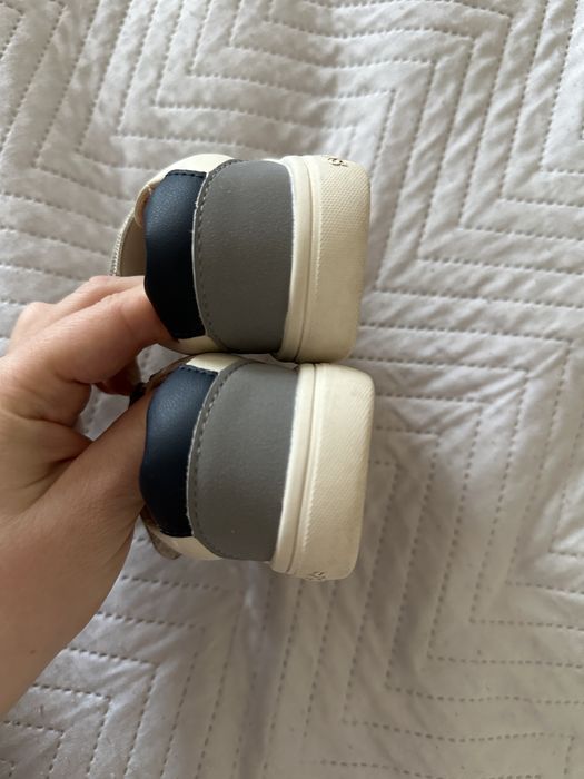 Дитячі кросівки 19 р