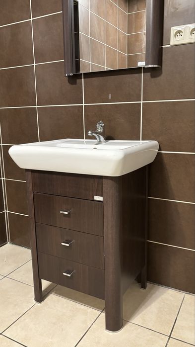 Zestaw , umywalka z lustrem