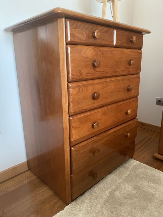 Quarto estudio cama com gavetas, roupeiro e cómoda