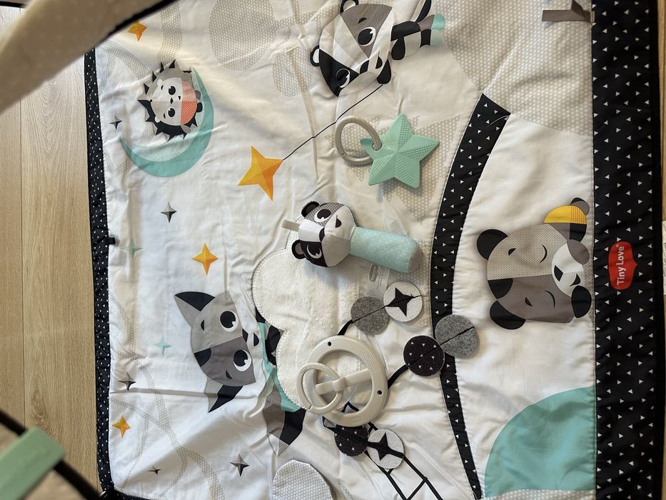 Tiny Love Mata edukacyjna Magiczna Kraina