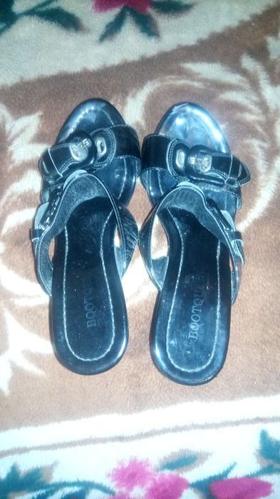 Продам женские шлепки