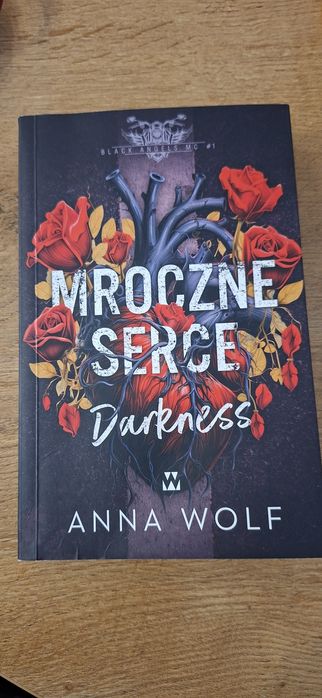 Anna Wolf. Mroczne serce